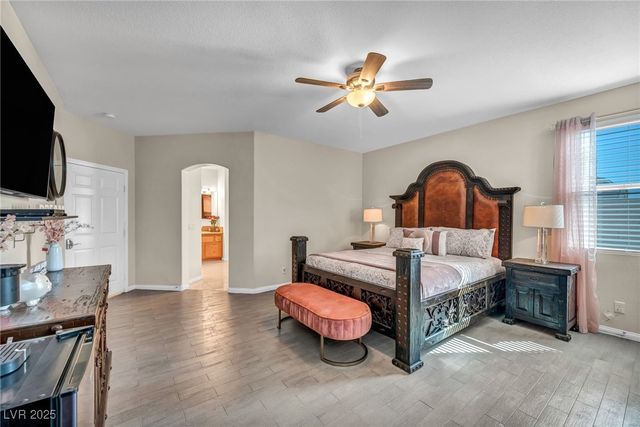 8929 Glenistar Gate Avenue, Las Vegas, NV 89143