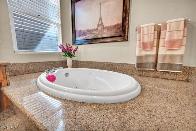 8929 Glenistar Gate Avenue, Las Vegas, NV 89143