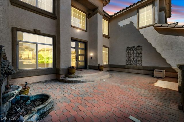 8929 Glenistar Gate Avenue, Las Vegas, NV 89143