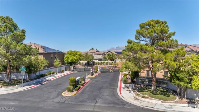 8929 Glenistar Gate Avenue, Las Vegas, NV 89143