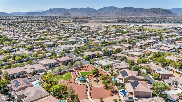 8929 Glenistar Gate Avenue, Las Vegas, NV 89143