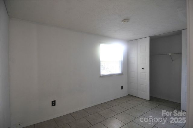 9432-D Lexington Circle, Charlotte, NC 28213