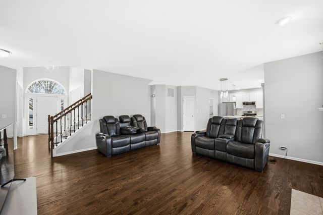 136 Lilac Street, Bolingbrook, IL 60490