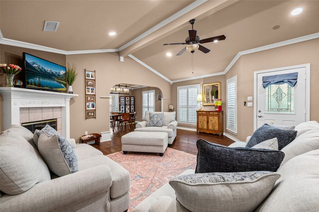 1208 Henard Lane, Granbury, TX 76048