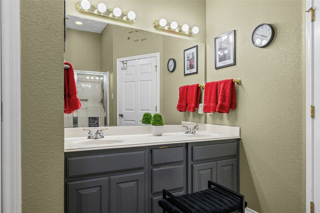 1208 Henard Lane, Granbury, TX 76048