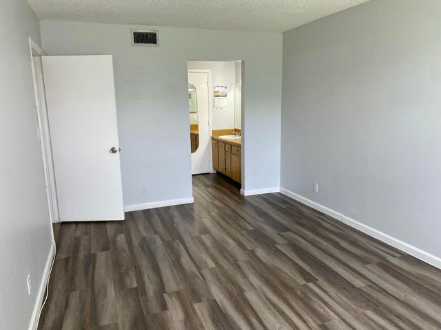 6890 Royal Palm Boulevard 209h, Margate, FL 33063