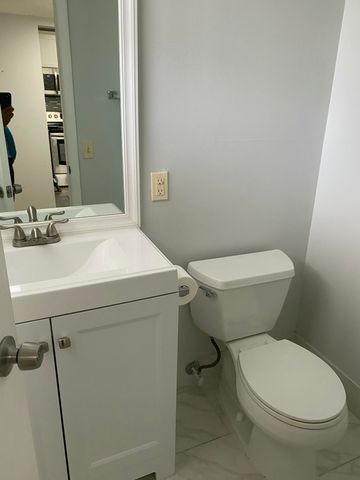 6890 Royal Palm Boulevard 209h, Margate, FL 33063