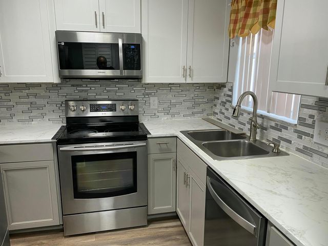 6890 Royal Palm Boulevard 209h, Margate, FL 33063