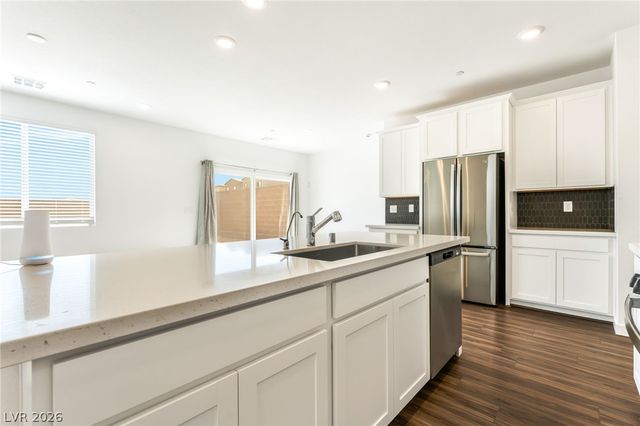 9595 Elijah Pointe Avenue, Las Vegas, NV 89143