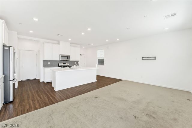 9595 Elijah Pointe Avenue, Las Vegas, NV 89143