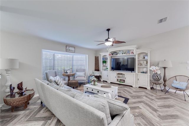 949 SPRINGVIEW AVENUE NW, Port Charlotte, FL 33948