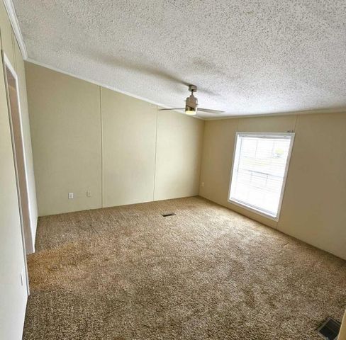 5540 Plumeria Street, Kalamazoo, MI 49009