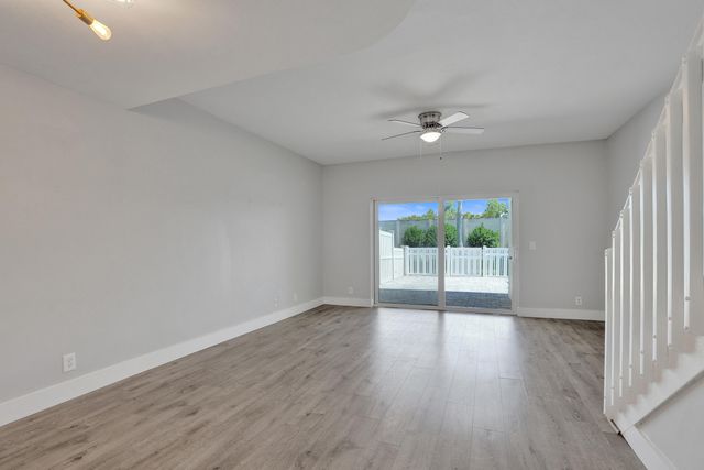 9913 NW 57TH Manor ., Coral Springs, FL 33076