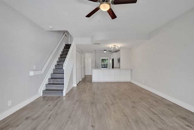 9913 NW 57TH Manor ., Coral Springs, FL 33076