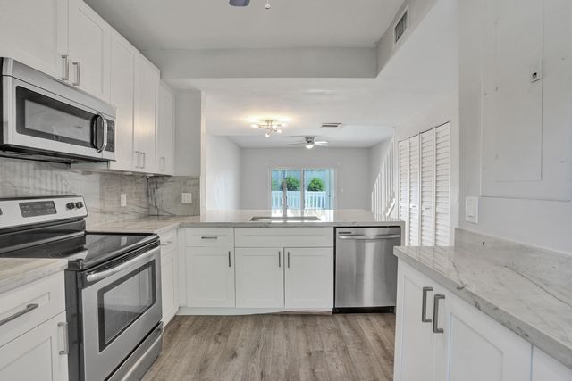 9913 NW 57TH Manor ., Coral Springs, FL 33076