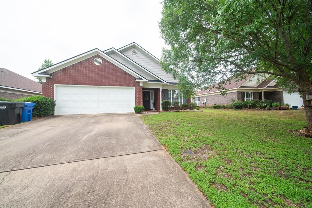 9033 Sonoma Pointe Drive, Columbus, GA 31909