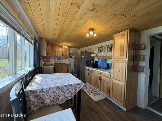 1995 Clarkrange-Monterey Hwy, Monterey, TN 38574