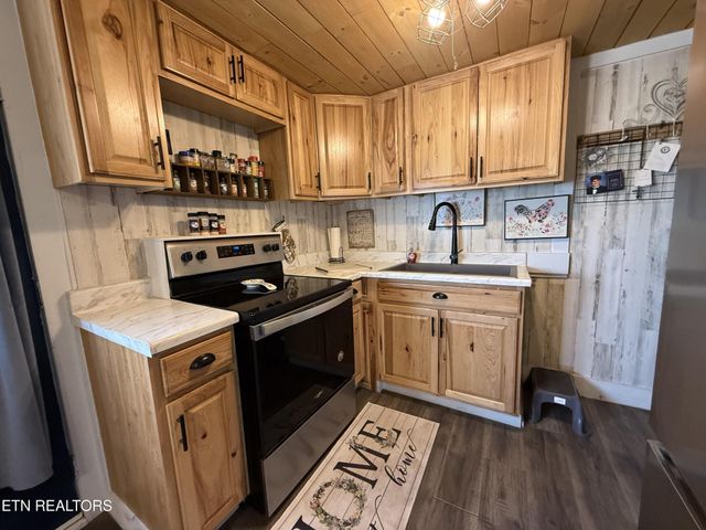 1995 Clarkrange-Monterey Hwy, Monterey, TN 38574