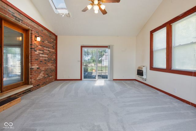 9166 W CO RD 50 N, Greensburg, IN 47240