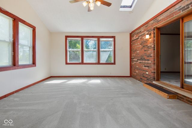 9166 W CO RD 50 N, Greensburg, IN 47240