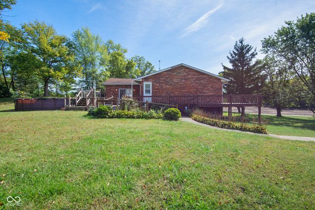 9166 W CO RD 50 N, Greensburg, IN 47240