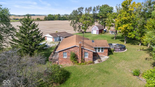 9166 W CO RD 50 N, Greensburg, IN 47240