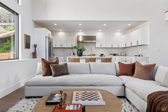 321 Loring Ave, Mill Valley, CA 94941