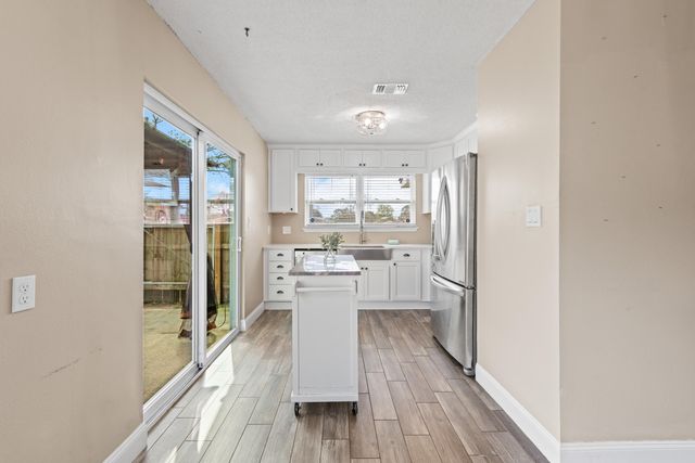 1833 Hunters Path, Fort Walton Beach, FL 32547