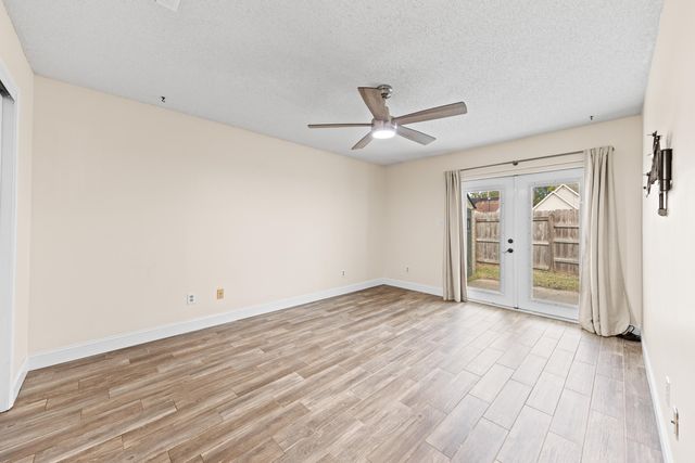 1833 Hunters Path, Fort Walton Beach, FL 32547