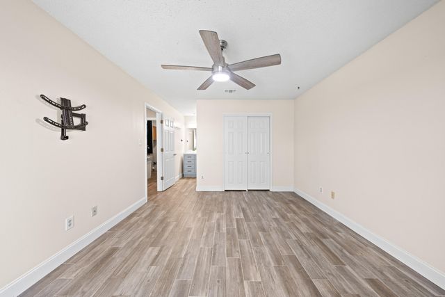 1833 Hunters Path, Fort Walton Beach, FL 32547