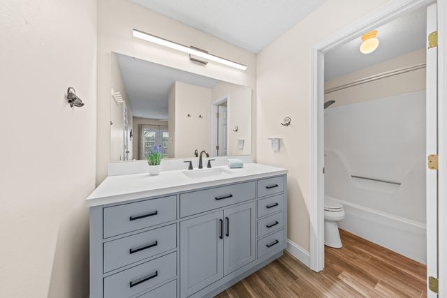 1833 Hunters Path, Fort Walton Beach, FL 32547