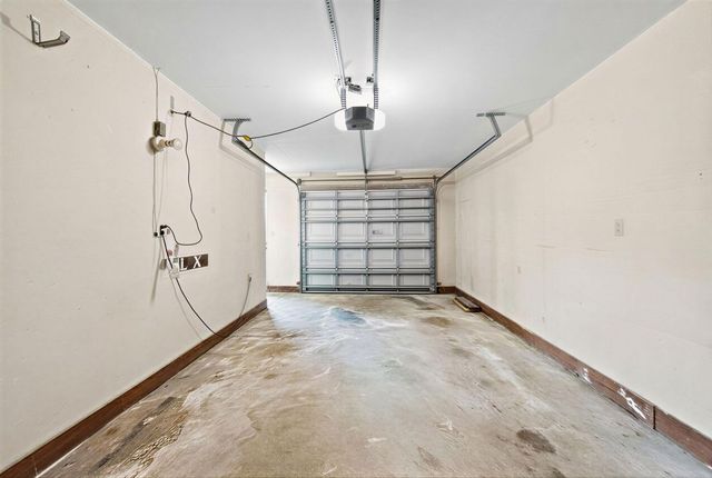 1833 Hunters Path, Fort Walton Beach, FL 32547