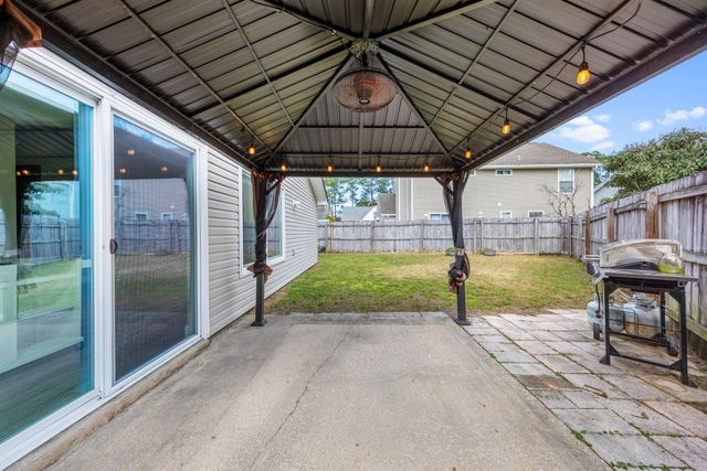 1833 Hunters Path, Fort Walton Beach, FL 32547