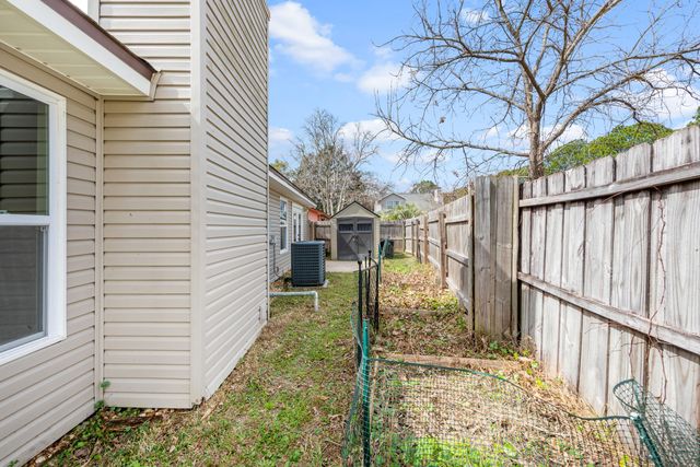 1833 Hunters Path, Fort Walton Beach, FL 32547