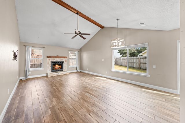 1833 Hunters Path, Fort Walton Beach, FL 32547