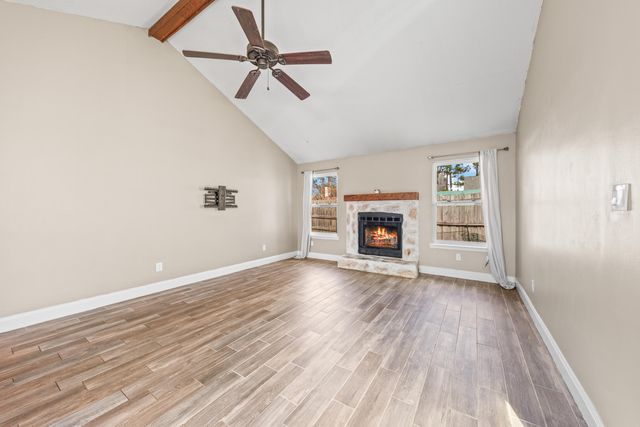 1833 Hunters Path, Fort Walton Beach, FL 32547