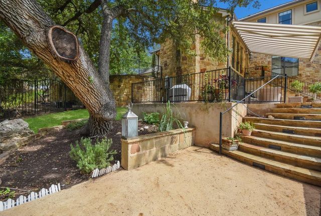 303 ROLLING GREEN DR, Lakeway, TX 78734