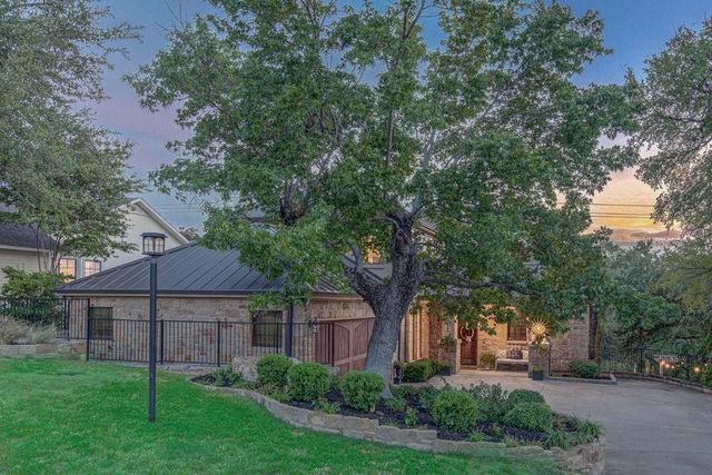 303 ROLLING GREEN DR, Lakeway, TX 78734