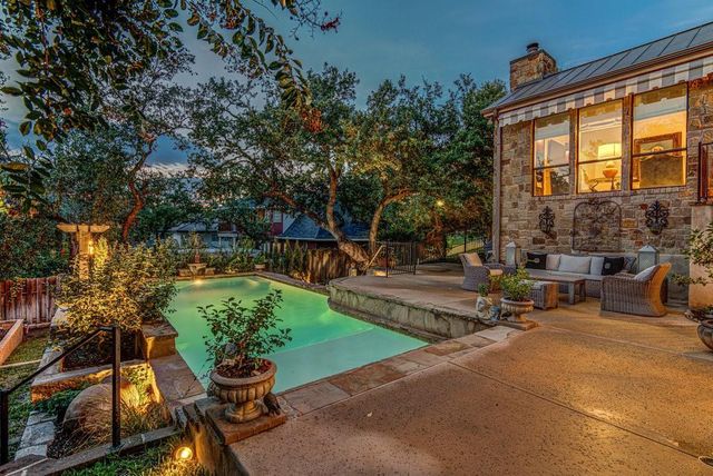 303 ROLLING GREEN DR, Lakeway, TX 78734
