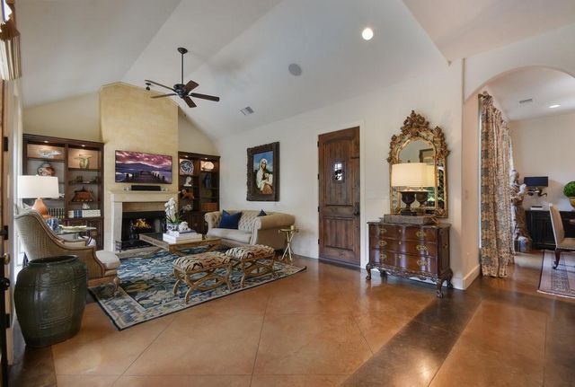303 ROLLING GREEN DR, Lakeway, TX 78734