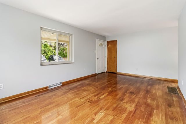 104 Lilac Drive, Berea, KY 40403