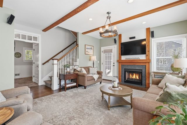 2 Goldenrod Lane, Concord, NH 03301