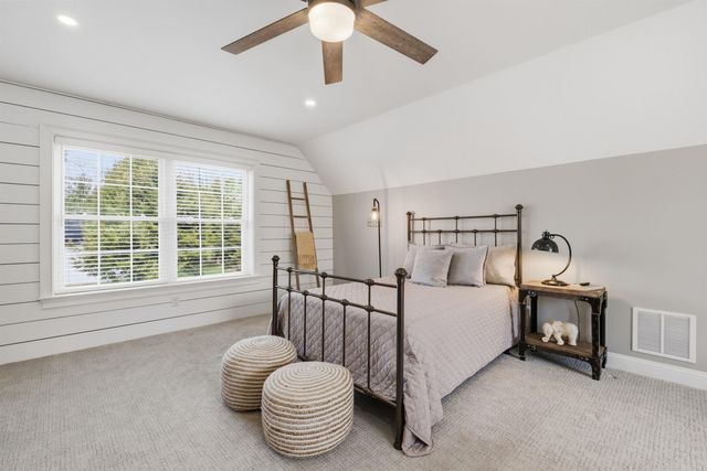 2 Goldenrod Lane, Concord, NH 03301