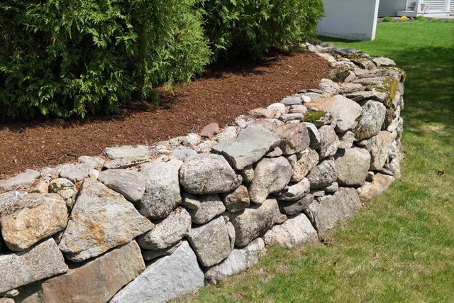 2 Goldenrod Lane, Concord, NH 03301