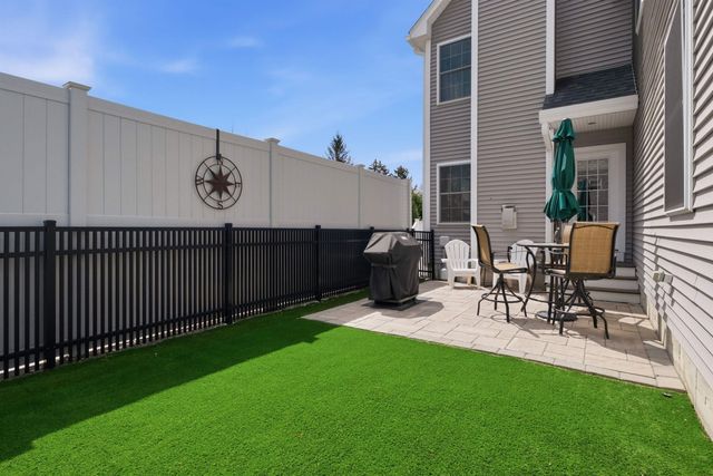 2 Goldenrod Lane, Concord, NH 03301
