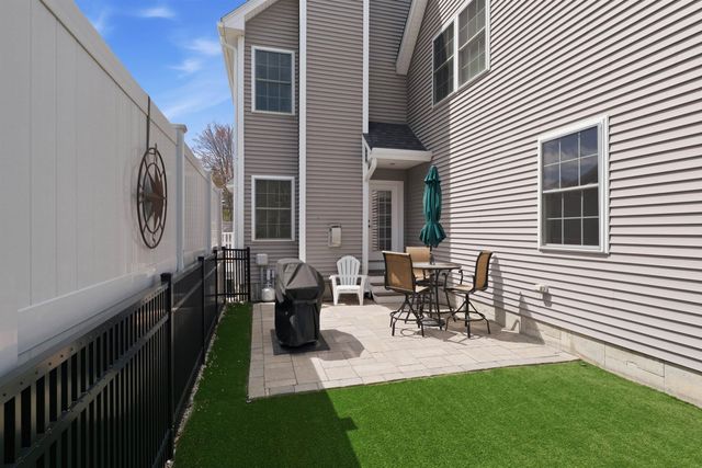 2 Goldenrod Lane, Concord, NH 03301