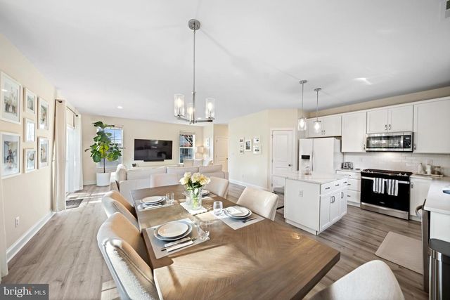 614 OAK AVE, Kennett Square, PA 19348