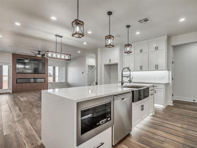 7331 NE Hawk Drive, Piedmont, OK 73078