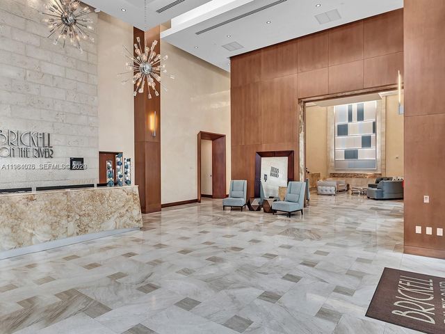 31 SE 5th St 2706, Miami, FL 33131