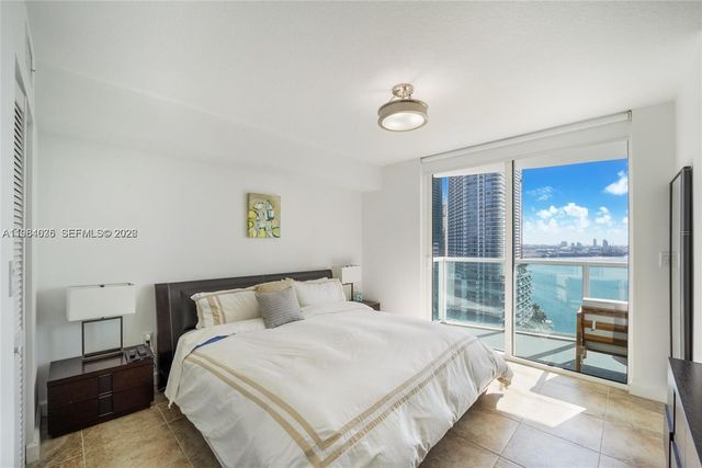 31 SE 5th St 2706, Miami, FL 33131